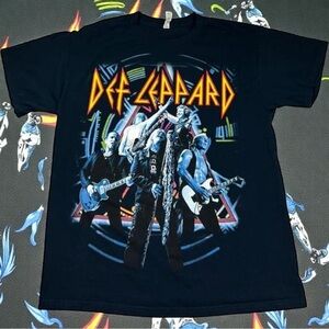 Def Leppard 2015 Tour Band Tee L